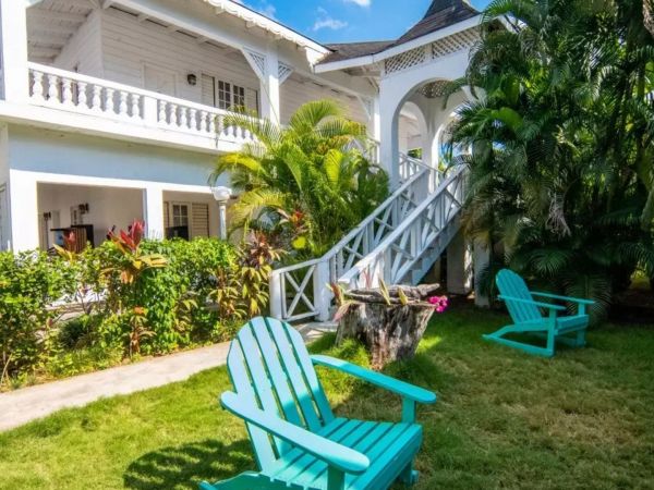 VERACLUB NEGRIL
