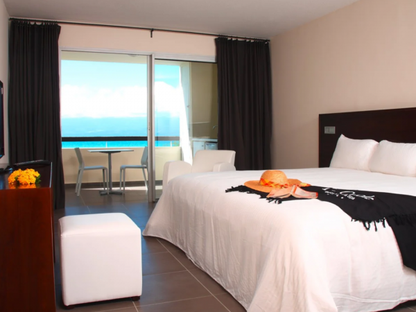 MAHOGANY HOTEL RESIDENCE &SPA