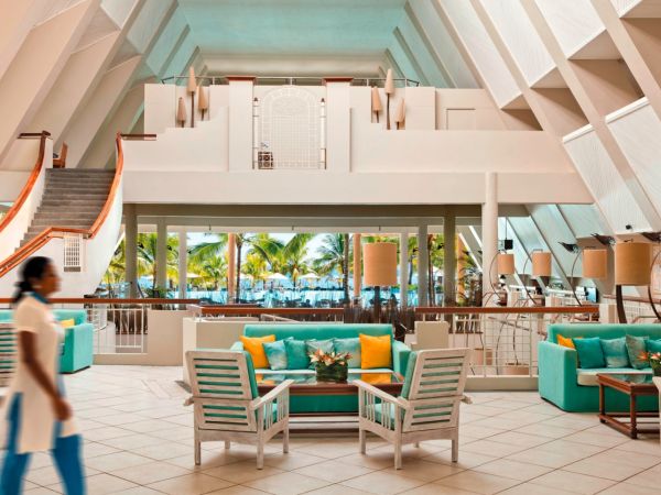 PARADIS BEACHCOMBER GOLF RESORT & SPA